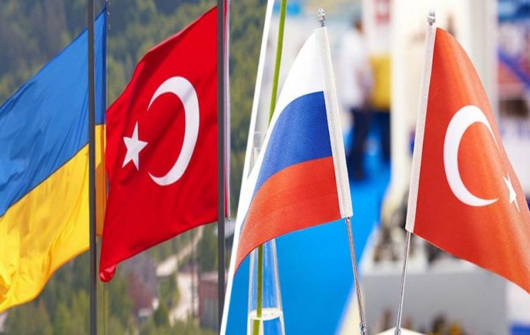 Ruslar ve Ukraynalılar Antalya’da ortak etkinlik düzenledi